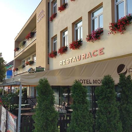 Hotel Morava Jevíčko Zewnętrze zdjęcie