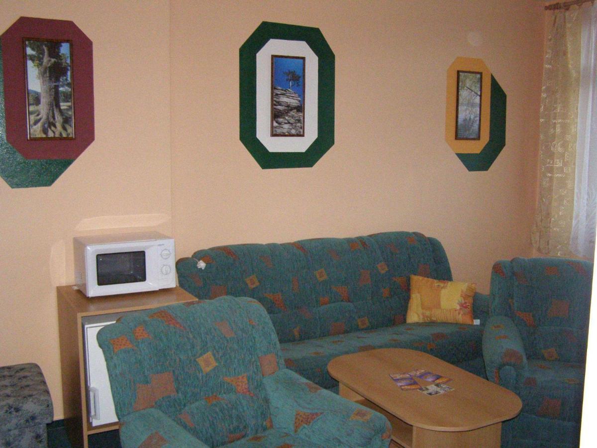Hotel Morava Jevíčko Zewnętrze zdjęcie
