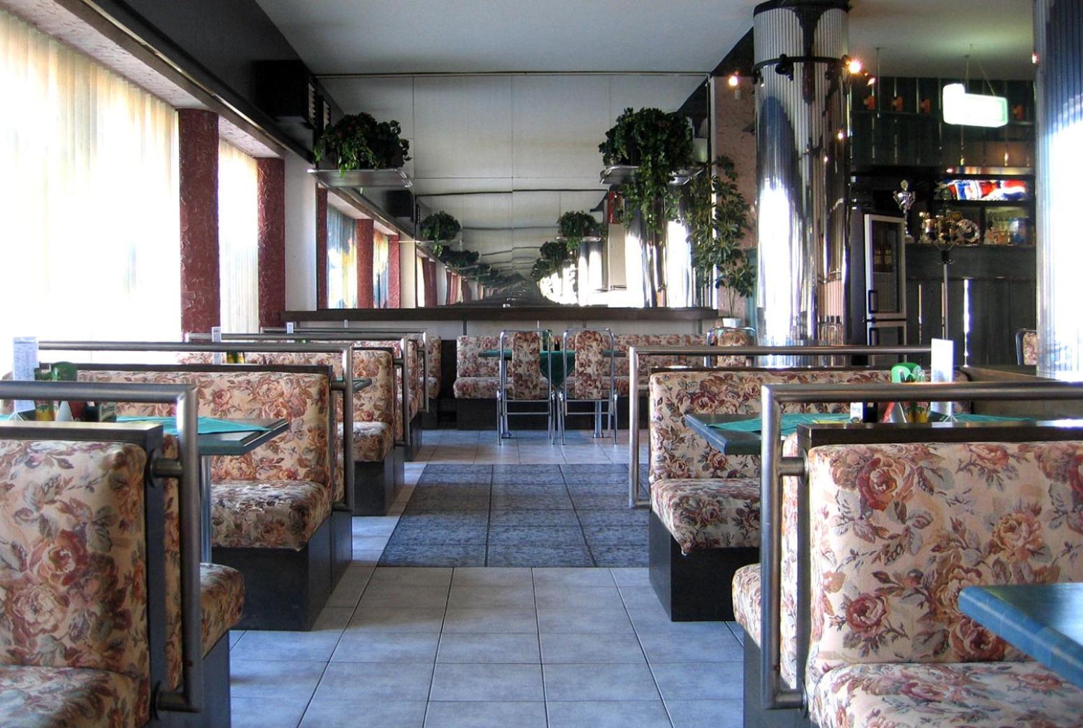 Hotel Morava Jevíčko Zewnętrze zdjęcie