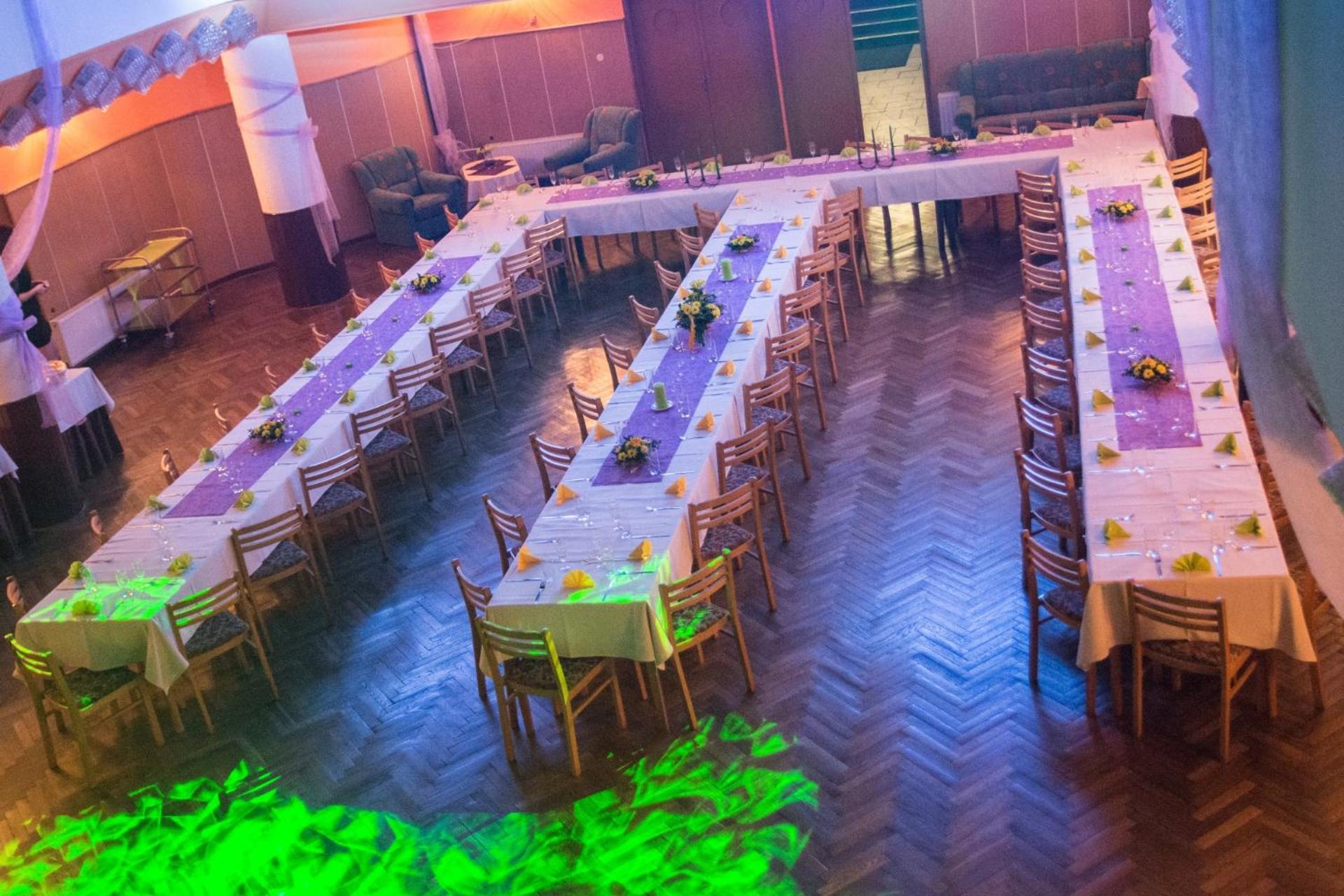 Hotel Morava Jevíčko Zewnętrze zdjęcie