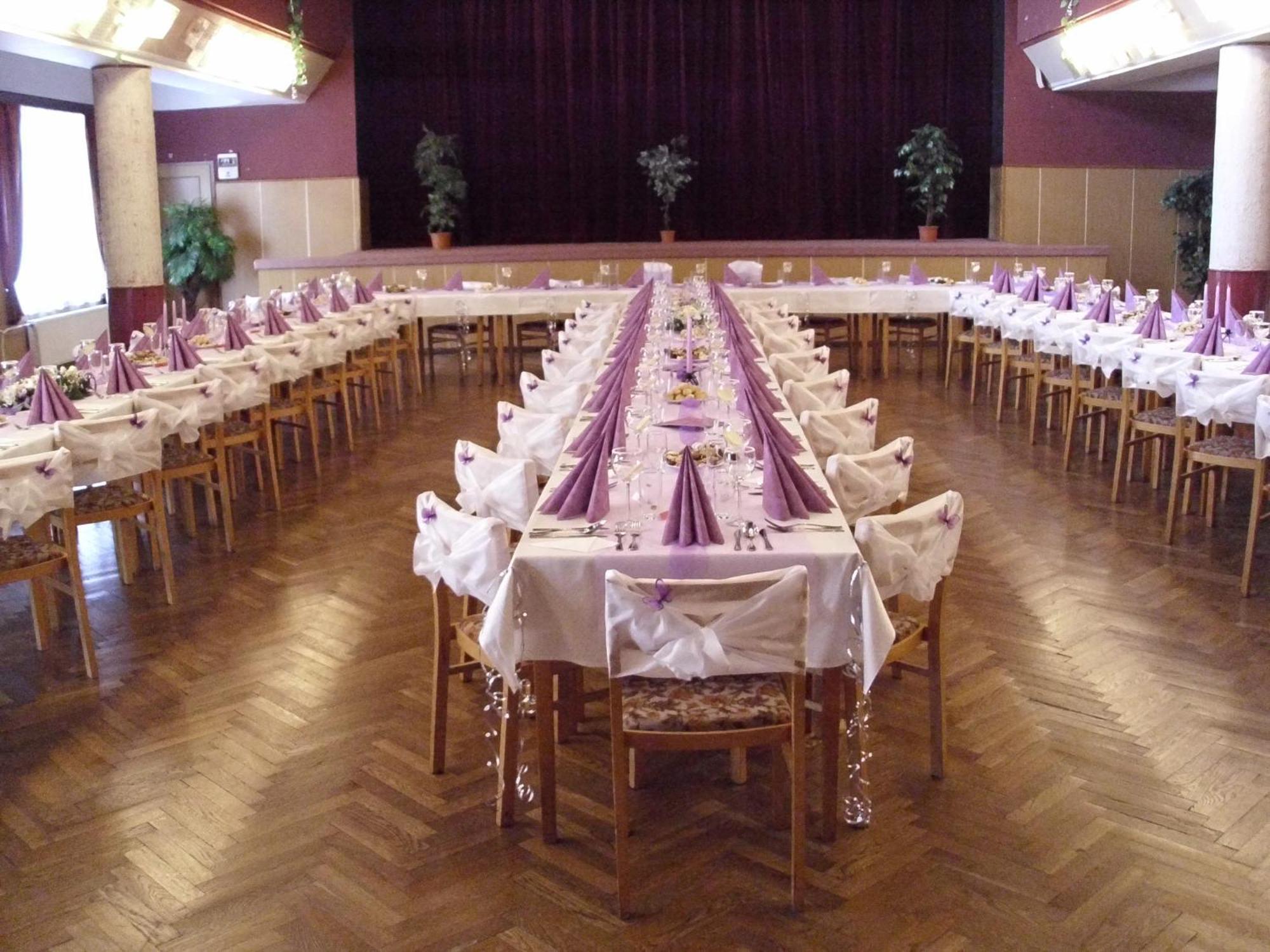 Hotel Morava Jevíčko Zewnętrze zdjęcie